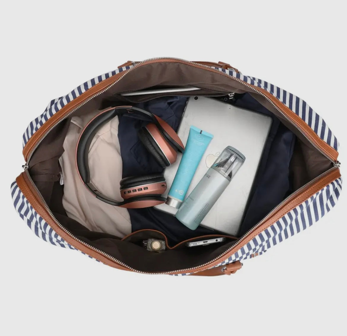 Canvas Weekender