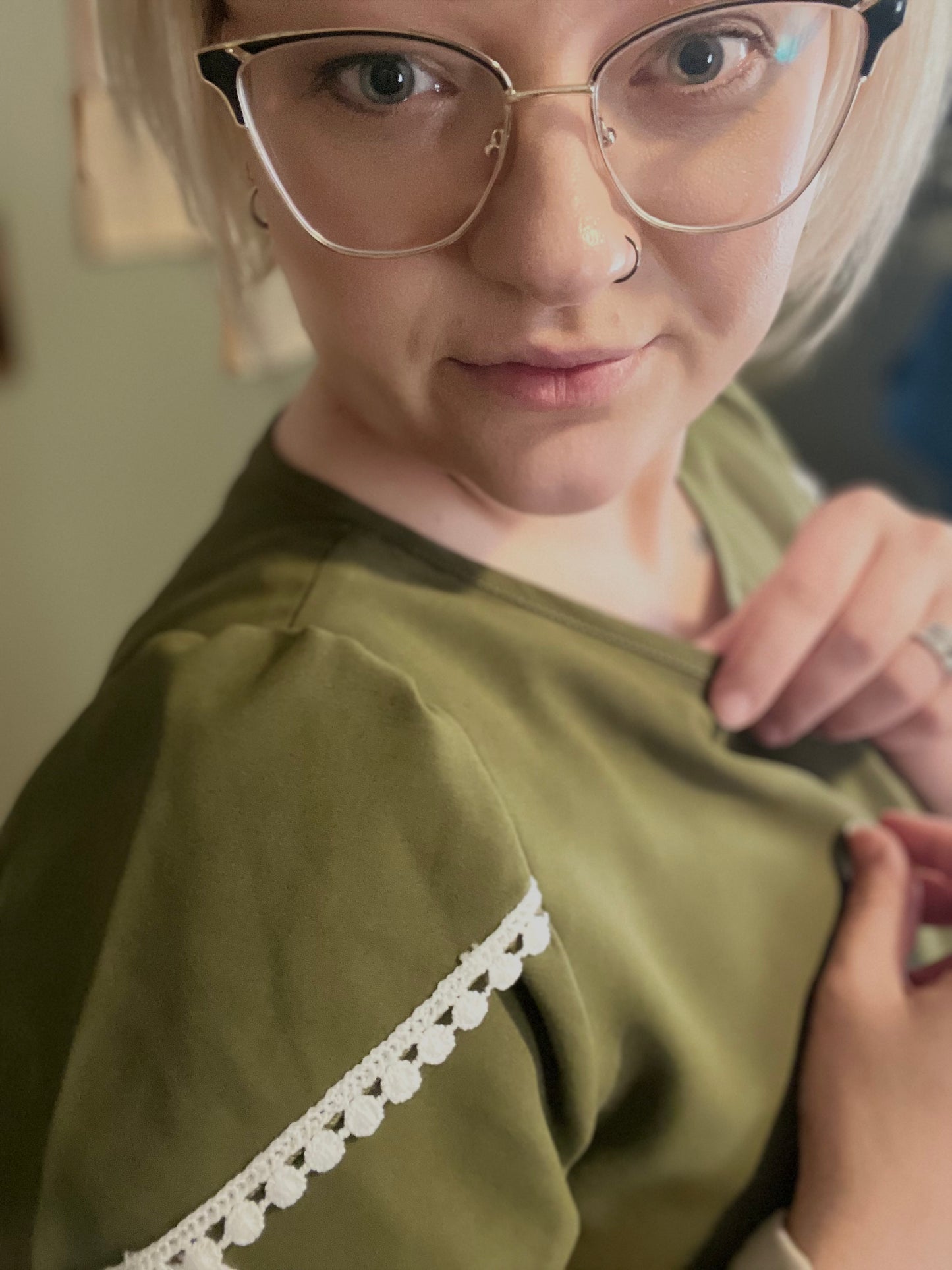Green Solid Round Neck Cross Sleeves Lace Hem Tee