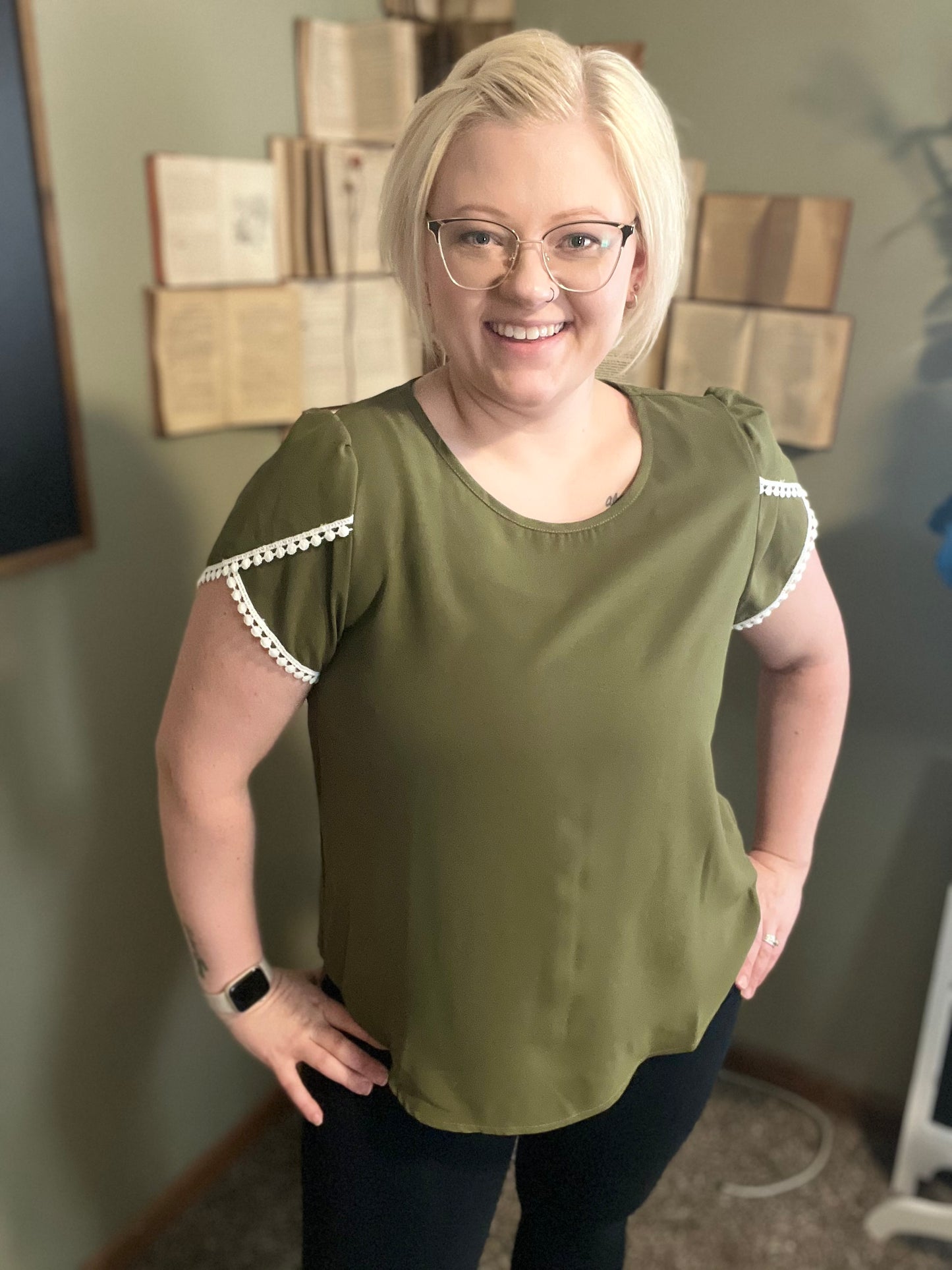 Green Solid Round Neck Cross Sleeves Lace Hem Tee